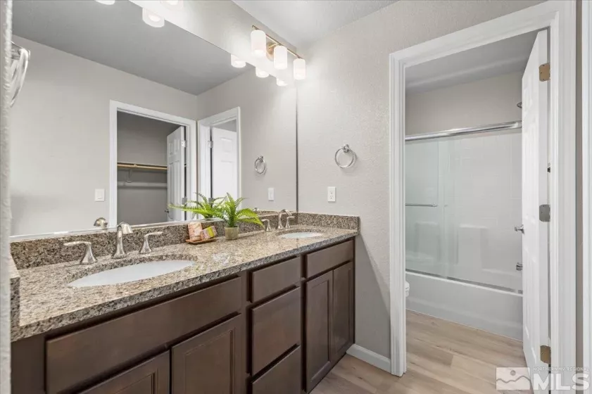 1175 Arrastra, Reno, Nevada 89512, 4 Bedrooms Bedrooms, ,3 BathroomsBathrooms,Residential,Residential,Arrastra,250006220
