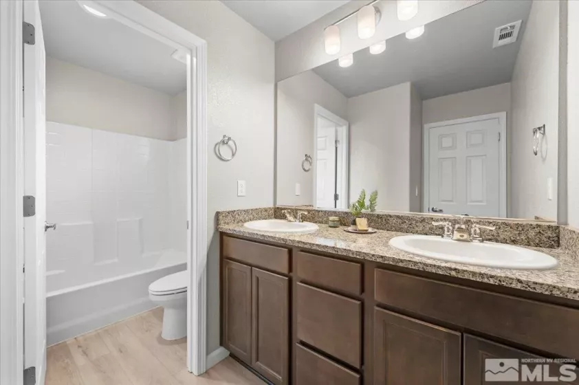 1175 Arrastra, Reno, Nevada 89512, 4 Bedrooms Bedrooms, ,3 BathroomsBathrooms,Residential,Residential,Arrastra,250006220