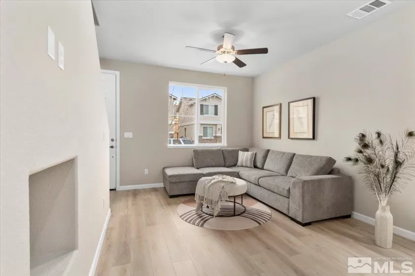 1175 Arrastra, Reno, Nevada 89512, 4 Bedrooms Bedrooms, ,3 BathroomsBathrooms,Residential,Residential,Arrastra,250006220