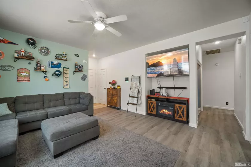 1411 Shadow, Fernley, Nevada 89408, 4 Bedrooms Bedrooms, ,2 BathroomsBathrooms,Residential,Residential,Shadow,250006219