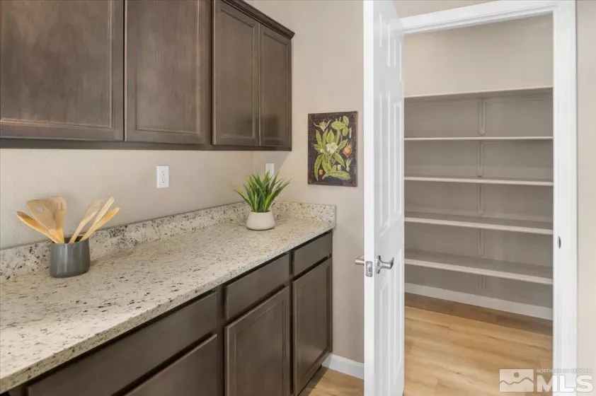 1164 Arrastra, Reno, Nevada 89512, 4 Bedrooms Bedrooms, ,3 BathroomsBathrooms,Residential,Residential,Arrastra,250006224