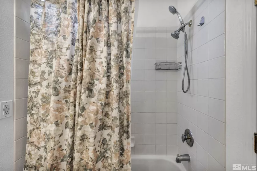 3498 Mashie, Sparks, Nevada 89431, 3 Bedrooms Bedrooms, ,3 BathroomsBathrooms,Residential,Residential,Mashie,250006225