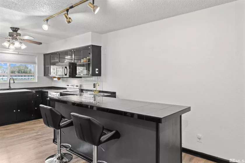 124 Smithridge, Reno, Nevada 89502, 2 Bedrooms Bedrooms, ,2 BathroomsBathrooms,Residential,Residential,Smithridge,250006231
