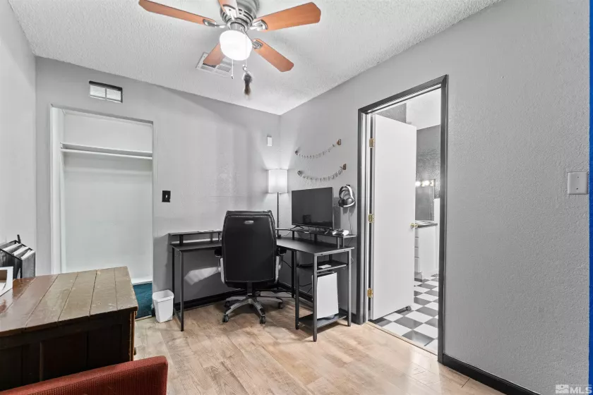 124 Smithridge, Reno, Nevada 89502, 2 Bedrooms Bedrooms, ,2 BathroomsBathrooms,Residential,Residential,Smithridge,250006231