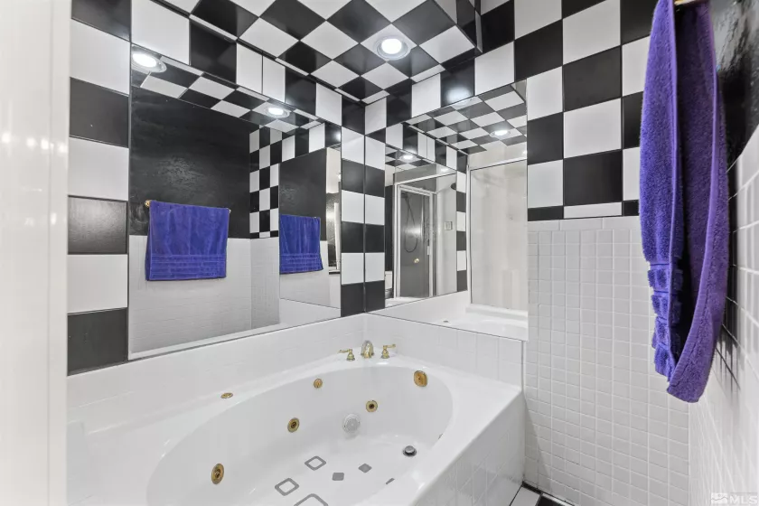124 Smithridge, Reno, Nevada 89502, 2 Bedrooms Bedrooms, ,2 BathroomsBathrooms,Residential,Residential,Smithridge,250006231