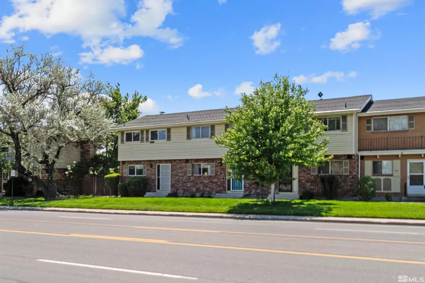 124 Smithridge, Reno, Nevada 89502, 2 Bedrooms Bedrooms, ,2 BathroomsBathrooms,Residential,Residential,Smithridge,250006231