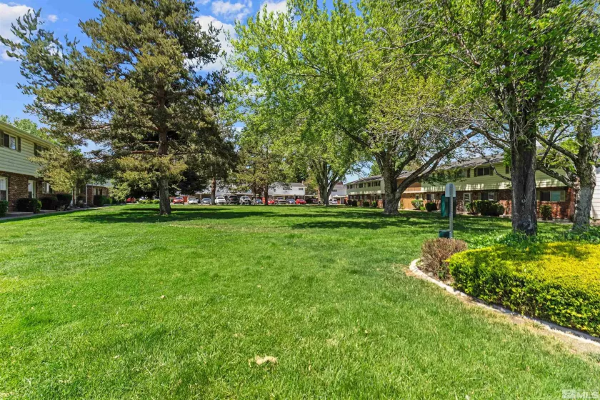 124 Smithridge, Reno, Nevada 89502, 2 Bedrooms Bedrooms, ,2 BathroomsBathrooms,Residential,Residential,Smithridge,250006231