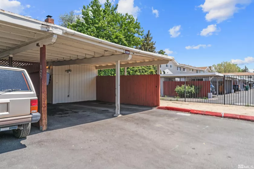 124 Smithridge, Reno, Nevada 89502, 2 Bedrooms Bedrooms, ,2 BathroomsBathrooms,Residential,Residential,Smithridge,250006231