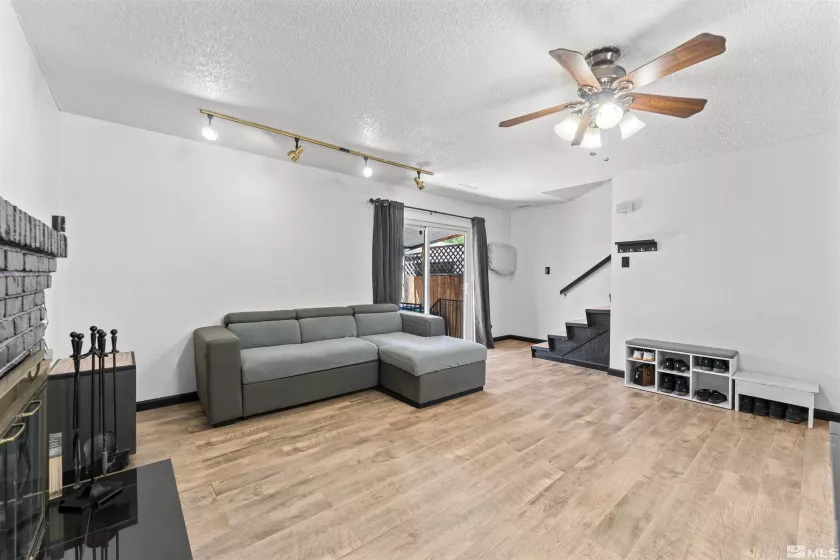 124 Smithridge, Reno, Nevada 89502, 2 Bedrooms Bedrooms, ,2 BathroomsBathrooms,Residential,Residential,Smithridge,250006231