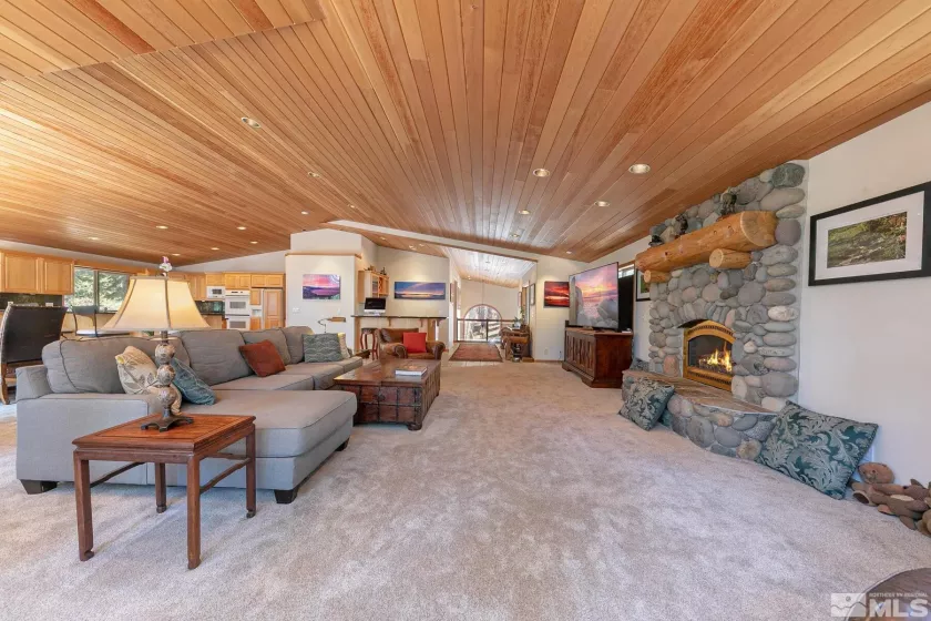 967 Jennifer, Incline Village, Nevada 89451, 4 Bedrooms Bedrooms, ,4 BathroomsBathrooms,Residential,Residential,Jennifer,250006233