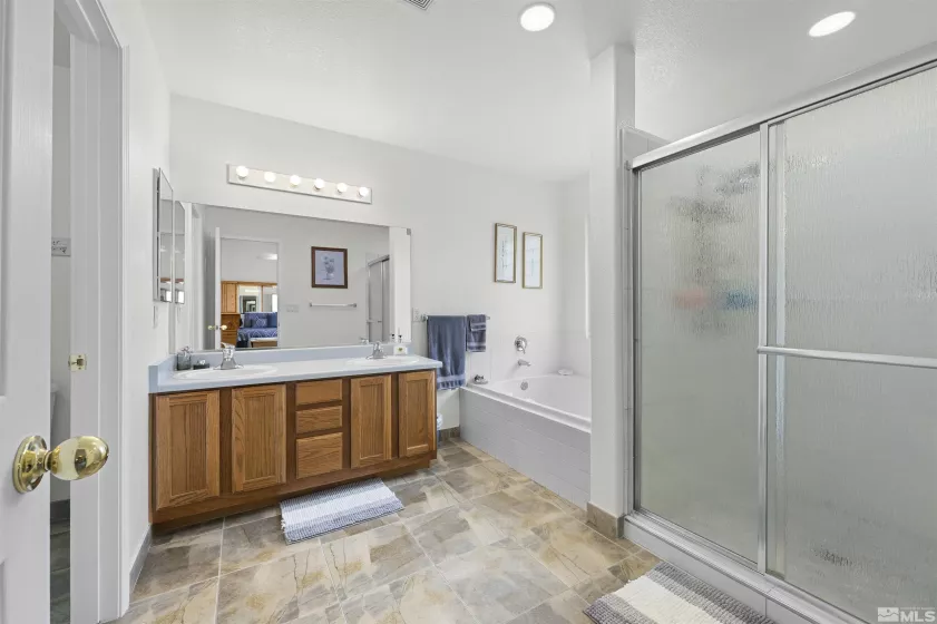 1018 Ringneck, Sparks, Nevada 89441, 3 Bedrooms Bedrooms, ,2 BathroomsBathrooms,Residential,Residential,Ringneck,250004120