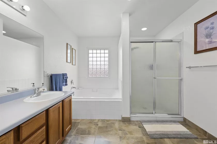 1018 Ringneck, Sparks, Nevada 89441, 3 Bedrooms Bedrooms, ,2 BathroomsBathrooms,Residential,Residential,Ringneck,250004120