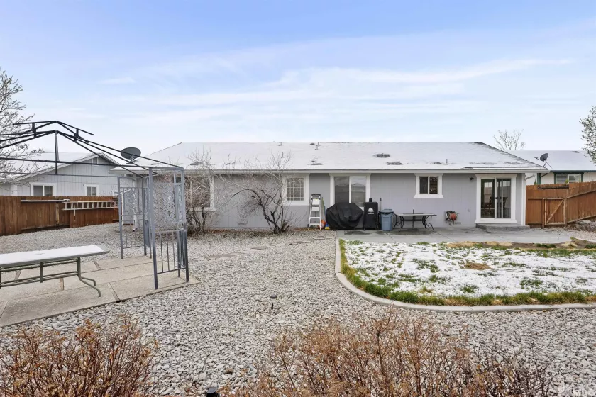 1018 Ringneck, Sparks, Nevada 89441, 3 Bedrooms Bedrooms, ,2 BathroomsBathrooms,Residential,Residential,Ringneck,250004120
