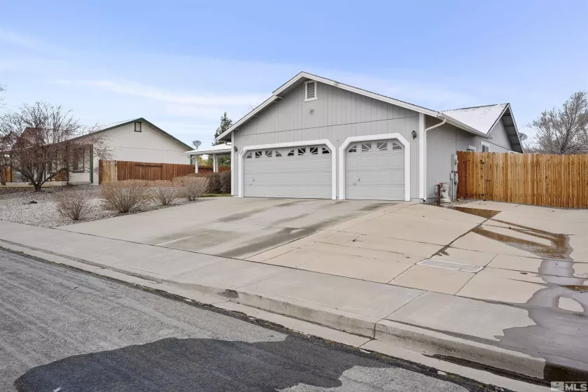 1018 Ringneck, Sparks, Nevada 89441, 3 Bedrooms Bedrooms, ,2 BathroomsBathrooms,Residential,Residential,Ringneck,250004120