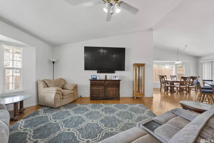 1018 Ringneck, Sparks, Nevada 89441, 3 Bedrooms Bedrooms, ,2 BathroomsBathrooms,Residential,Residential,Ringneck,250004120
