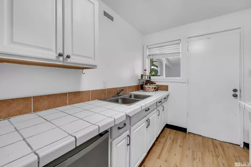 13292 Mount Whitney, Reno, Nevada 89506, 3 Bedrooms Bedrooms, ,1 BathroomBathrooms,Residential,Residential,Mount Whitney,250006239