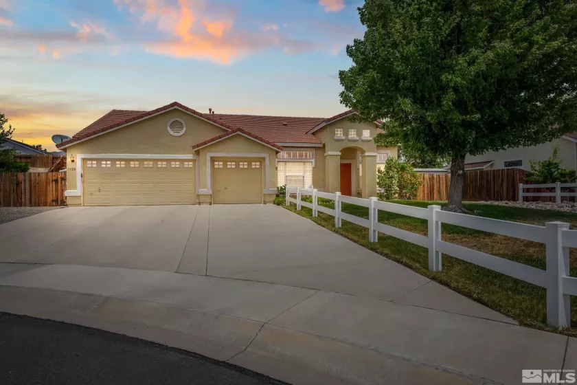 1028 Haywood, Dayton, Nevada 89403, 4 Bedrooms Bedrooms, ,2 BathroomsBathrooms,Residential,Residential,Haywood,240007047