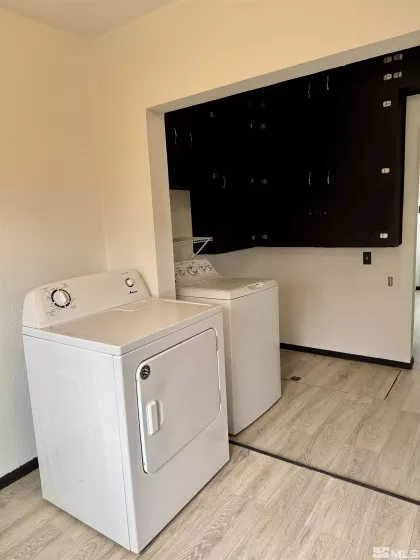 1124 Avenue H, Ely, Nevada 89301, 3 Bedrooms Bedrooms, ,1 BathroomBathrooms,Residential,Residential,Avenue H,250006242