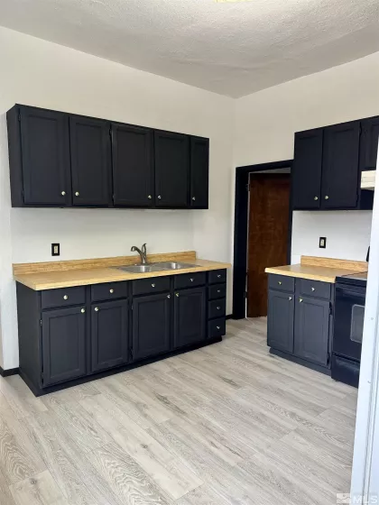 1124 Avenue H, Ely, Nevada 89301, 3 Bedrooms Bedrooms, ,1 BathroomBathrooms,Residential,Residential,Avenue H,250006242