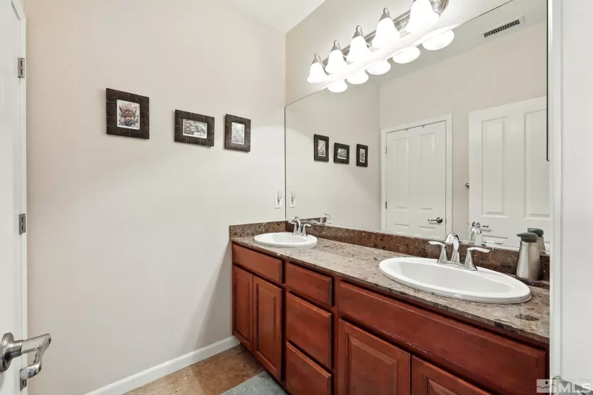 2265 Grosvenor Park, Reno, Nevada 89509, 3 Bedrooms Bedrooms, ,3 BathroomsBathrooms,Residential,Residential,Grosvenor Park,250006241
