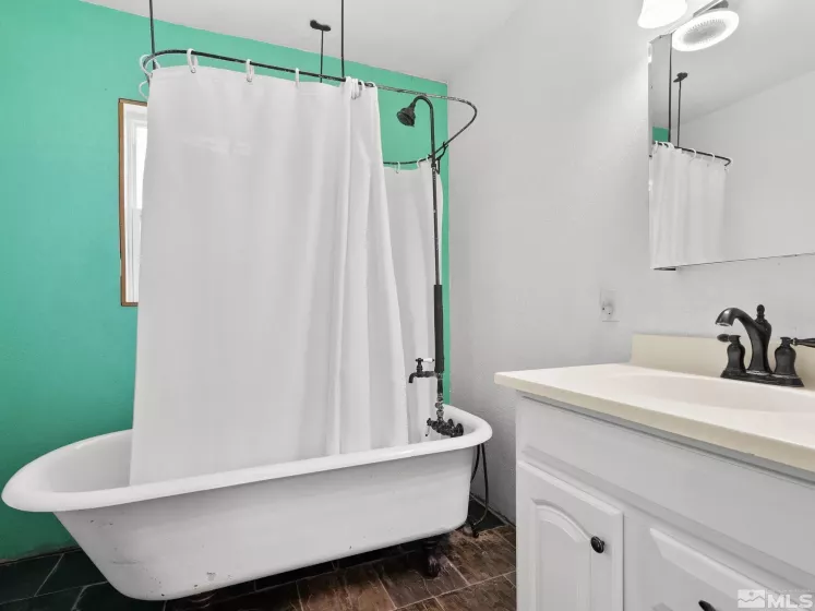 305 Roop, Carson City, Nevada 89701, 2 Bedrooms Bedrooms, ,1 BathroomBathrooms,Residential,Residential,Roop,250006245