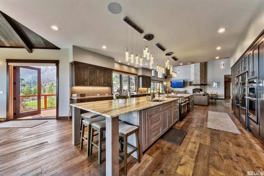 164 Mott Creek, Gardnerville, Nevada 89460, 7 Bedrooms Bedrooms, ,8 BathroomsBathrooms,Residential,Residential,Mott Creek,250006254