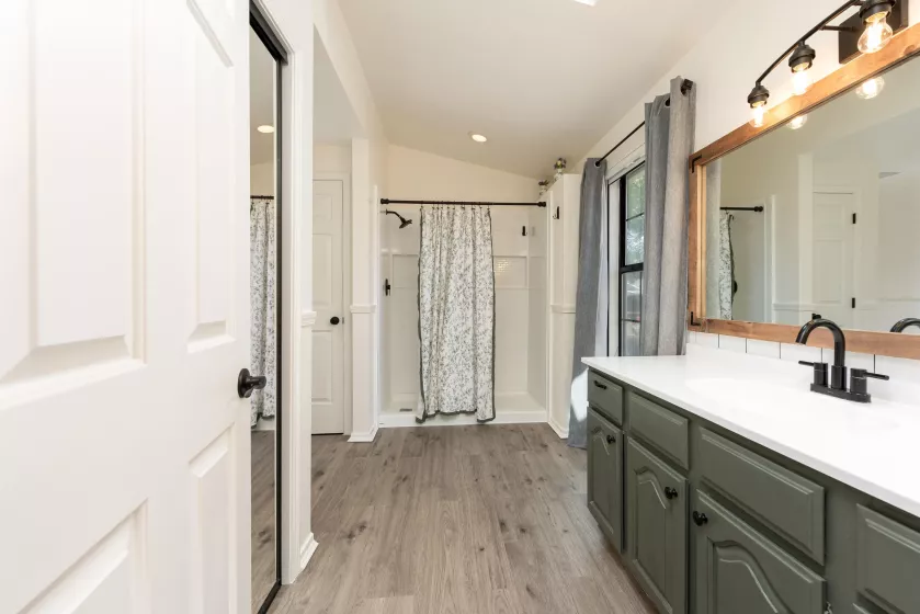 1357 Victoria, Gardnerville, Nevada 89460, 3 Bedrooms Bedrooms, ,2 BathroomsBathrooms,Residential,Residential,Victoria,250006256