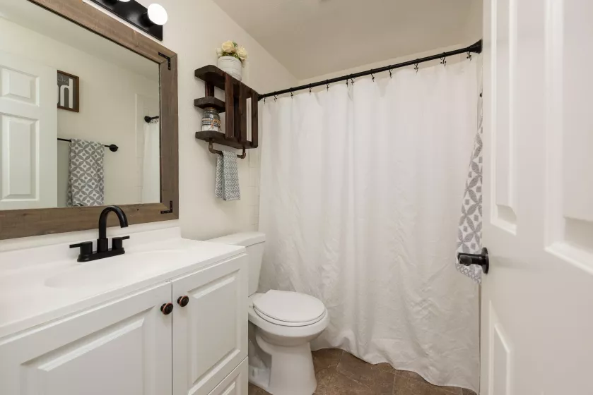 1357 Victoria, Gardnerville, Nevada 89460, 3 Bedrooms Bedrooms, ,2 BathroomsBathrooms,Residential,Residential,Victoria,250006256