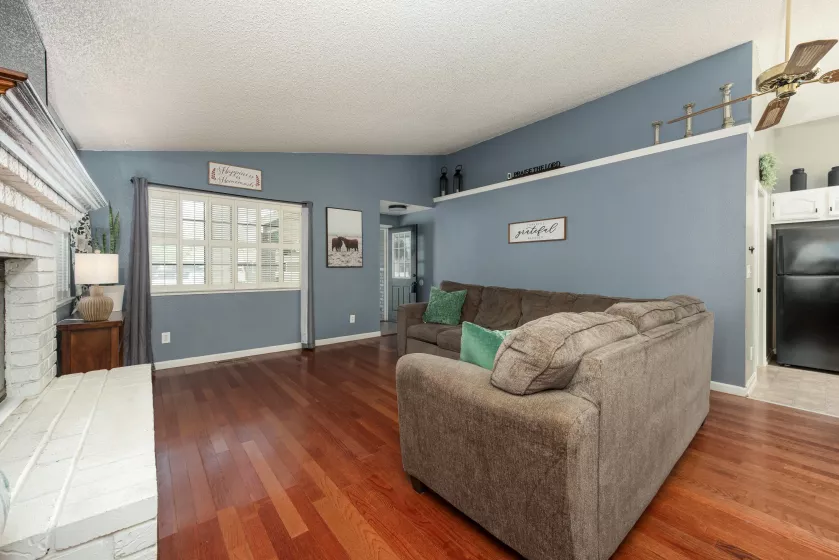 1357 Victoria, Gardnerville, Nevada 89460, 3 Bedrooms Bedrooms, ,2 BathroomsBathrooms,Residential,Residential,Victoria,250006256