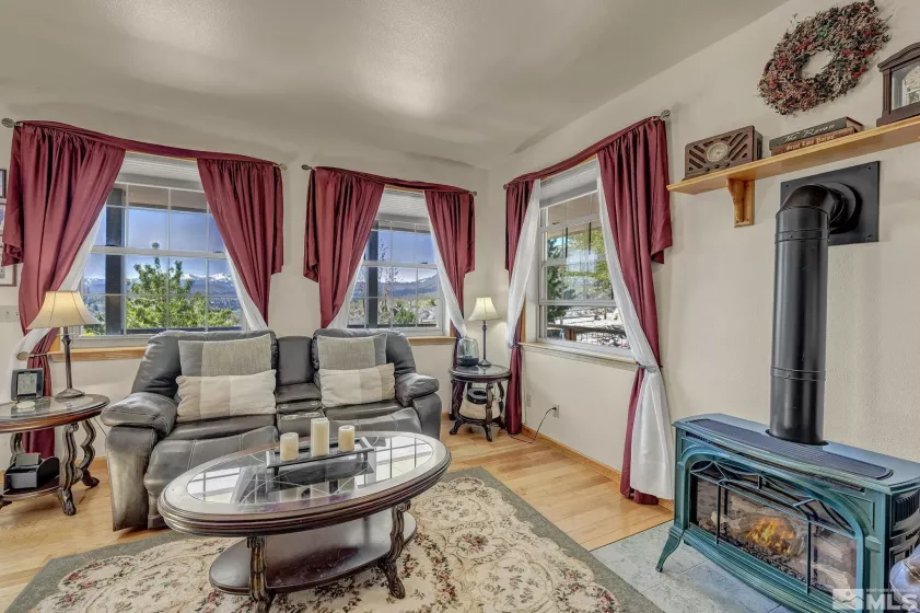 155 Diamond, Markleeville, California 96120, 4 Bedrooms Bedrooms, ,4 BathroomsBathrooms,Residential,Residential,Diamond,250006257