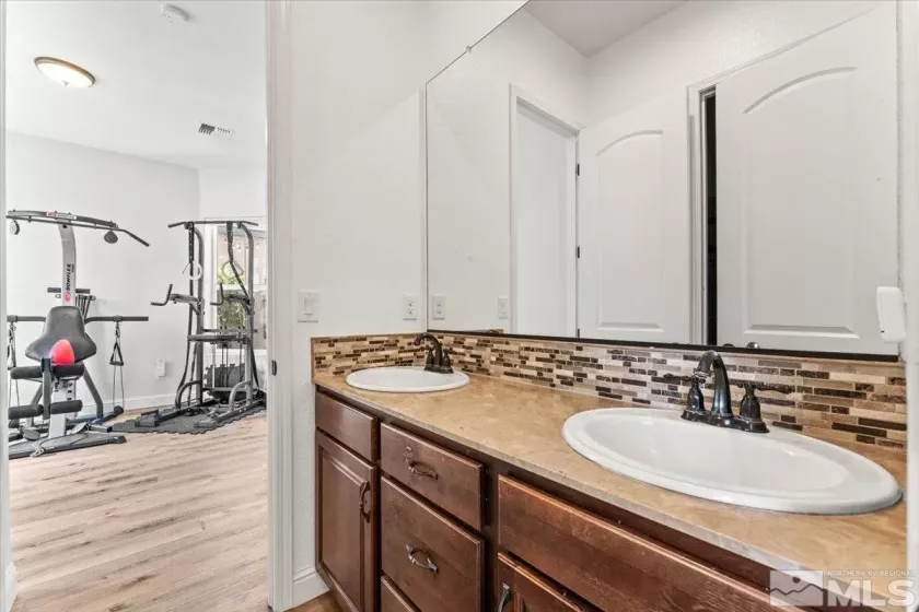 9835 Firefoot, Reno, Nevada 89521, 5 Bedrooms Bedrooms, ,5 BathroomsBathrooms,Residential,Residential,Firefoot,250006260