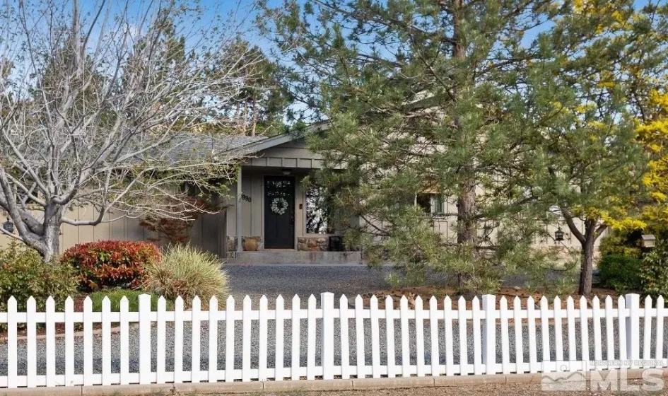 2990 Tamarisk, Reno, Nevada 89502, 3 Bedrooms Bedrooms, ,3 BathroomsBathrooms,Residential,Residential,Tamarisk,250006278
