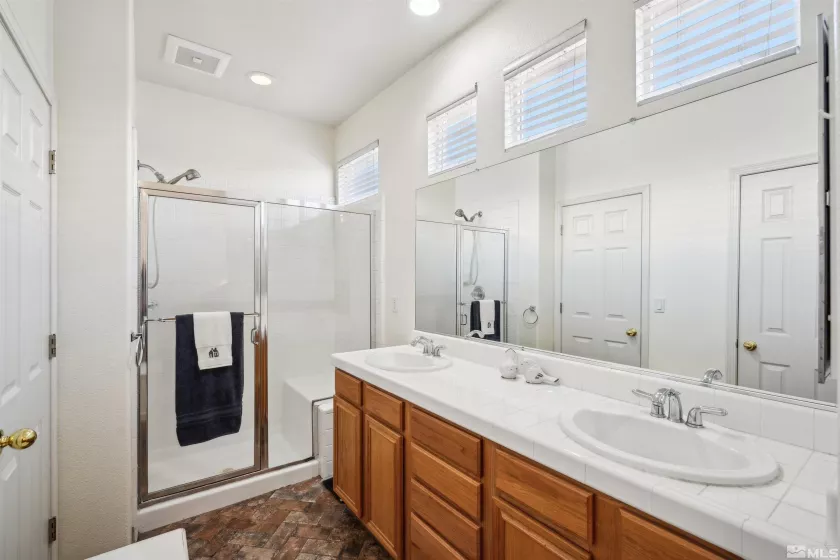 1236 Tule, Reno, Nevada 89521, 3 Bedrooms Bedrooms, ,2 BathroomsBathrooms,Residential,Residential,Tule,250006268