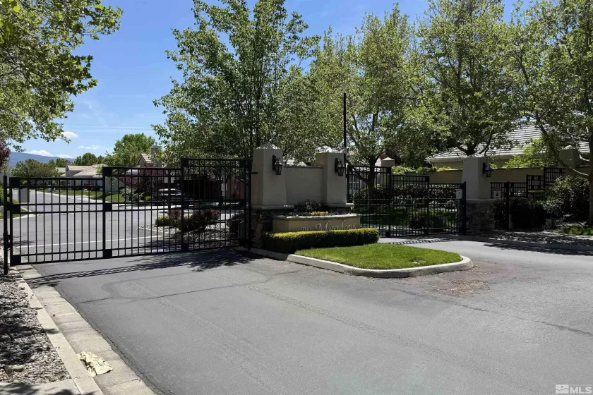1236 Tule, Reno, Nevada 89521, 3 Bedrooms Bedrooms, ,2 BathroomsBathrooms,Residential,Residential,Tule,250006268