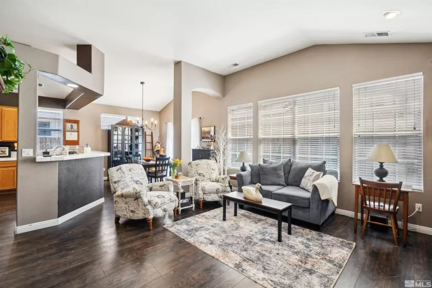 1236 Tule, Reno, Nevada 89521, 3 Bedrooms Bedrooms, ,2 BathroomsBathrooms,Residential,Residential,Tule,250006268