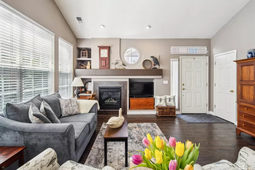 1236 Tule, Reno, Nevada 89521, 3 Bedrooms Bedrooms, ,2 BathroomsBathrooms,Residential,Residential,Tule,250006268