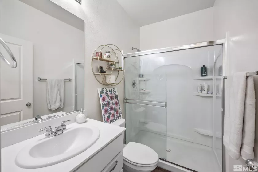 6652 Rusty Owl, Sparks, Nevada 89436, 5 Bedrooms Bedrooms, ,3 BathroomsBathrooms,Residential,Residential,Rusty Owl,250006283