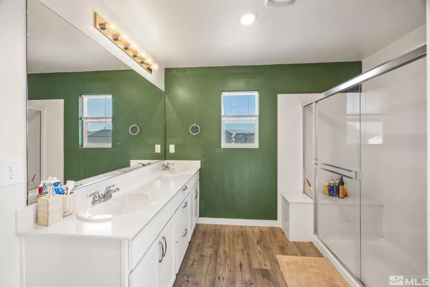 6652 Rusty Owl, Sparks, Nevada 89436, 5 Bedrooms Bedrooms, ,3 BathroomsBathrooms,Residential,Residential,Rusty Owl,250006283
