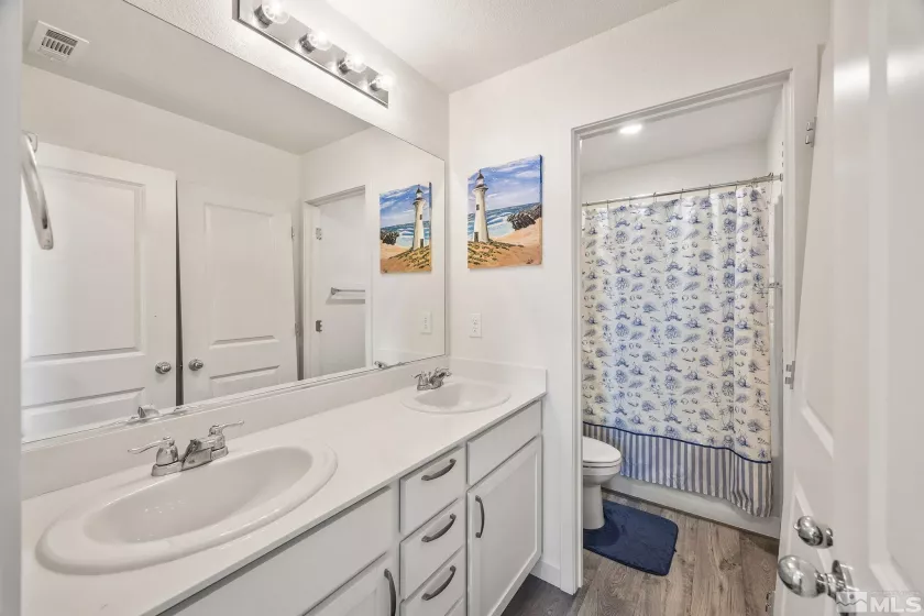 6652 Rusty Owl, Sparks, Nevada 89436, 5 Bedrooms Bedrooms, ,3 BathroomsBathrooms,Residential,Residential,Rusty Owl,250006283