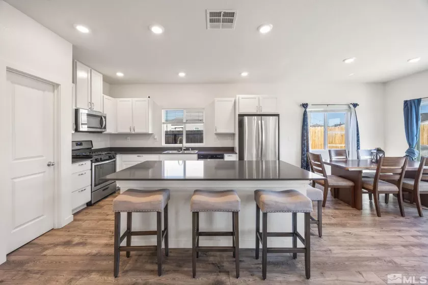 6652 Rusty Owl, Sparks, Nevada 89436, 5 Bedrooms Bedrooms, ,3 BathroomsBathrooms,Residential,Residential,Rusty Owl,250006283