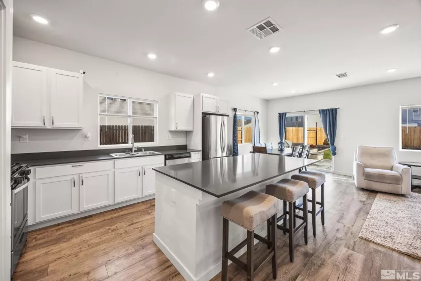 6652 Rusty Owl, Sparks, Nevada 89436, 5 Bedrooms Bedrooms, ,3 BathroomsBathrooms,Residential,Residential,Rusty Owl,250006283