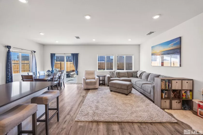6652 Rusty Owl, Sparks, Nevada 89436, 5 Bedrooms Bedrooms, ,3 BathroomsBathrooms,Residential,Residential,Rusty Owl,250006283