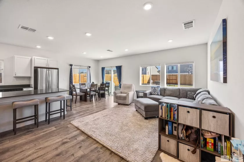 6652 Rusty Owl, Sparks, Nevada 89436, 5 Bedrooms Bedrooms, ,3 BathroomsBathrooms,Residential,Residential,Rusty Owl,250006283