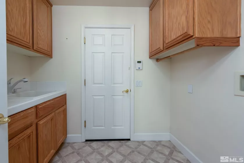 706 Norfolk, Carson City, Nevada 89703, 3 Bedrooms Bedrooms, ,3 BathroomsBathrooms,Residential,Residential,Norfolk,250006297