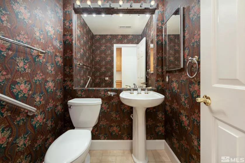 706 Norfolk, Carson City, Nevada 89703, 3 Bedrooms Bedrooms, ,3 BathroomsBathrooms,Residential,Residential,Norfolk,250006297