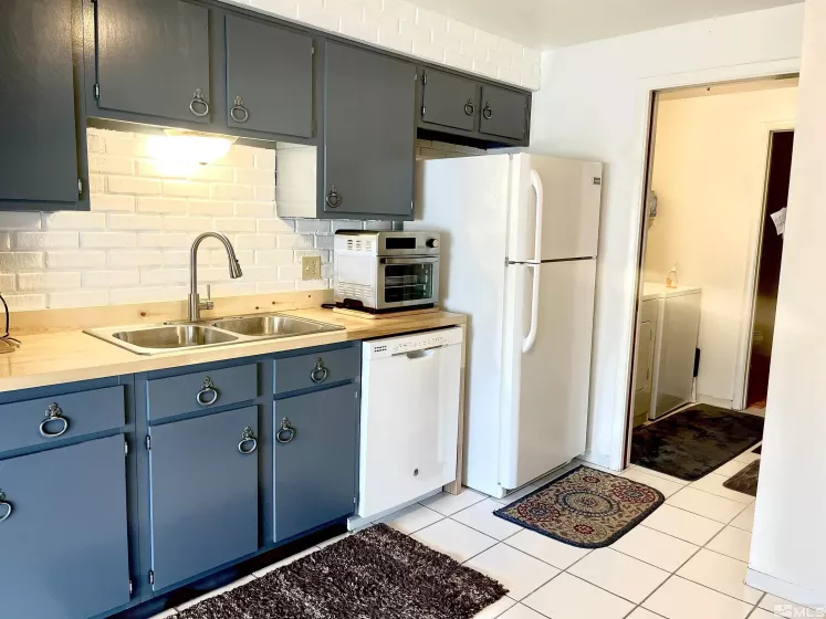 2390 Oppio, Sparks, Nevada 89431, 2 Bedrooms Bedrooms, ,2 BathroomsBathrooms,Residential,Residential,Oppio,250006335