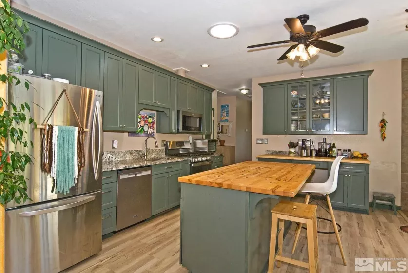 115 Chambers, Woodfords, California 96120, 4 Bedrooms Bedrooms, ,3 BathroomsBathrooms,Residential,Residential,Chambers,250006266