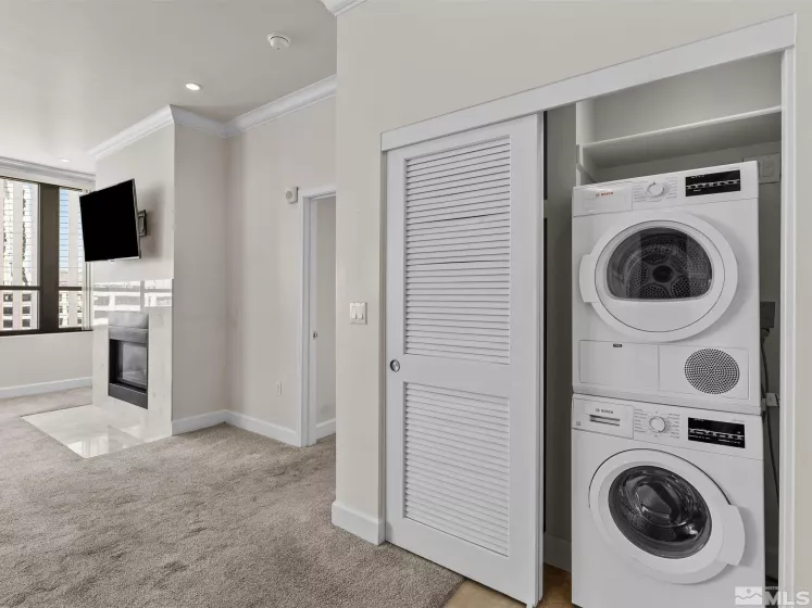 450 Arlington 1404, Reno, Nevada 89503, 2 Bedrooms Bedrooms, ,2 BathroomsBathrooms,Residential,Residential,Arlington 1404,250006341