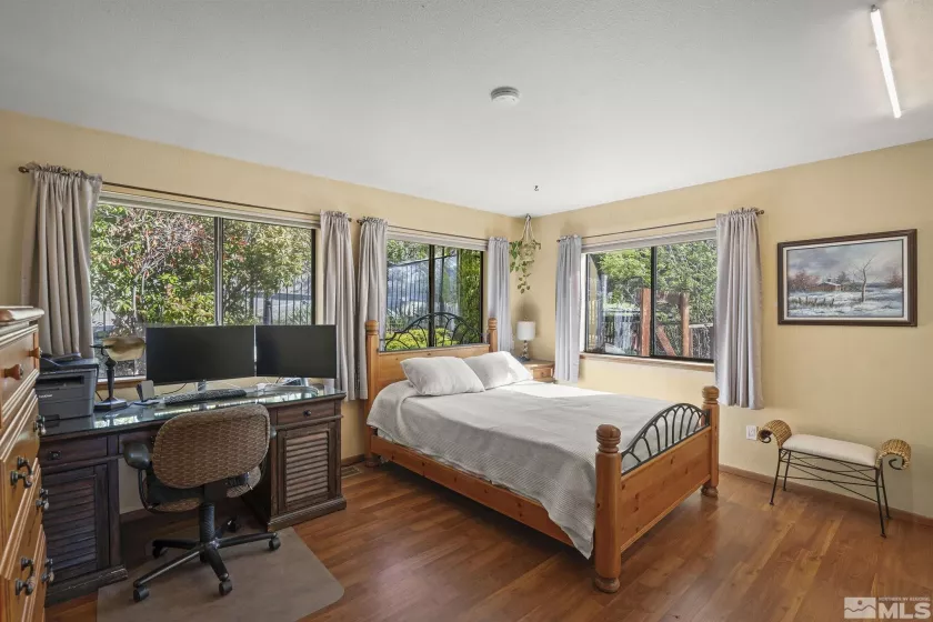 3075 Markridge, Reno, Nevada 89509, 5 Bedrooms Bedrooms, ,3 BathroomsBathrooms,Residential,Residential,Markridge,250006344