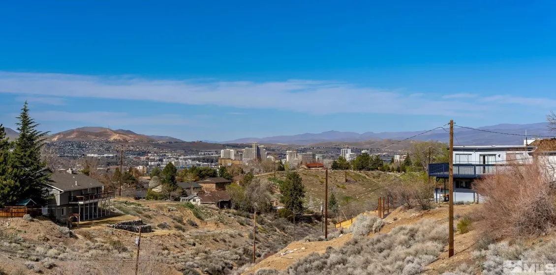 3075 Markridge, Reno, Nevada 89509, 5 Bedrooms Bedrooms, ,3 BathroomsBathrooms,Residential,Residential,Markridge,250006344